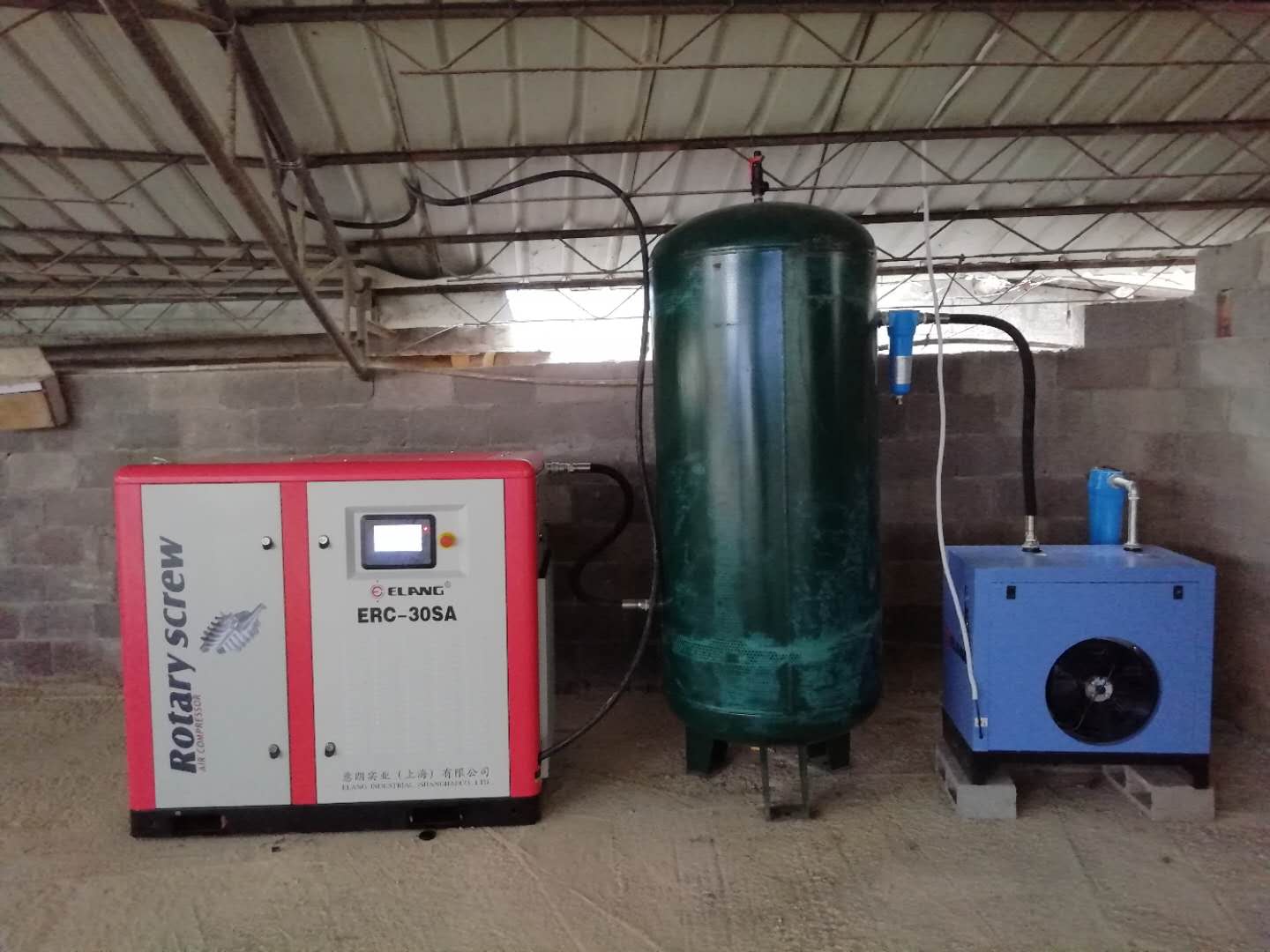 意朗双螺杆空压机携手南宁广告二期项目