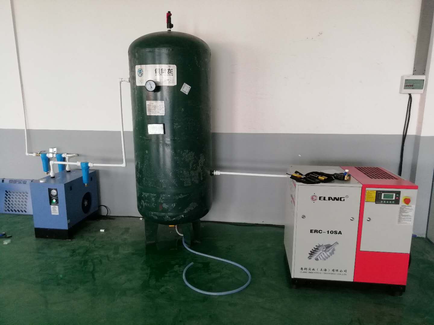 意朗双螺杆空压机入驻百色塑料制品新建项目